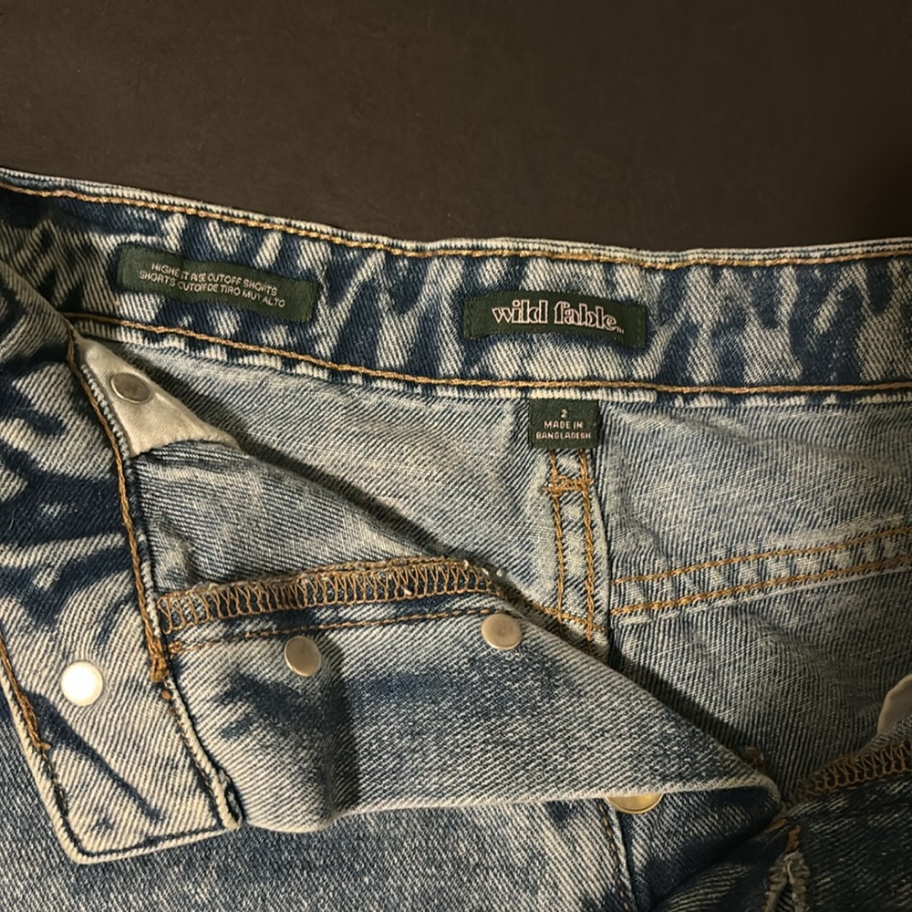 High Rise Cutoff Shorts - Picture 3 of 3